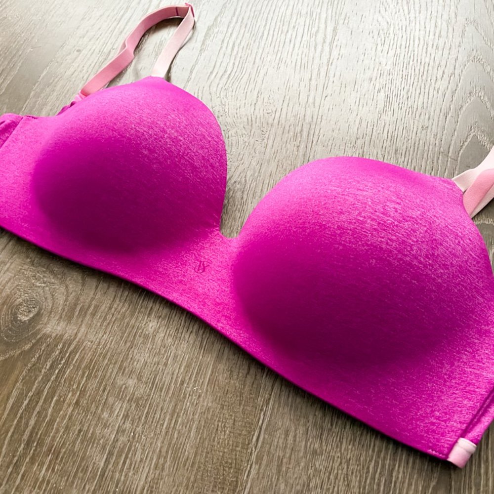 Victoria's Secret T-Shirt Wireless Bra